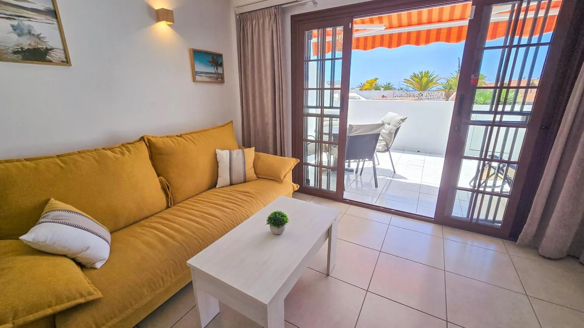 Primavera Apartment By The Beach Costa Adeje Spagna